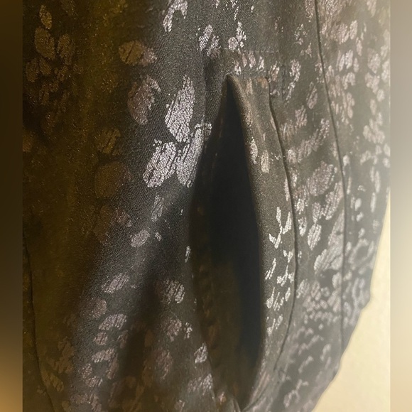 JM Collections Top - Picture 12 of 13